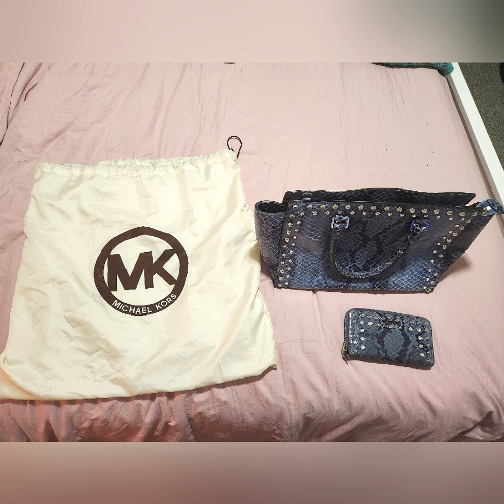 New Michael Kors Blue Snake Skin Selma Jewel Satchel with matching Wallet